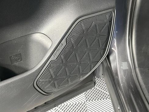 Used 2021 Toyota RAV4 LE image 21