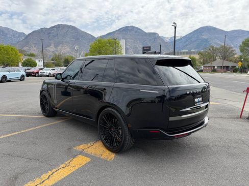 Used 2023 Land Rover Range Rover Long Wheelbase SE AWD/4WD image 6