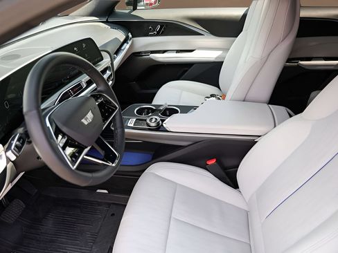 Certified 2024 Cadillac Lyriq Sport w/ LPO, Floor Liner Package AWD/4WD image 8