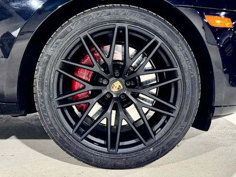 Used 2023 Porsche Macan GTS w/ Premium Package Plus image 35