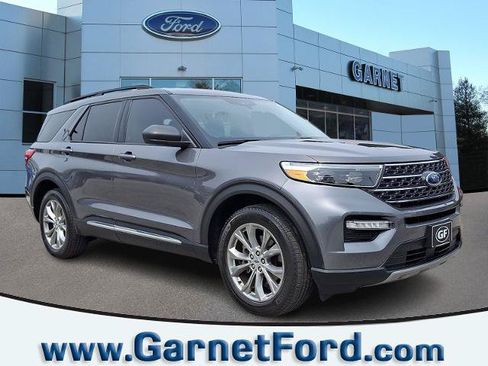 Certified 2023 Ford Explorer XLT w/ Equipment Group 202A AWD/4WD image 1