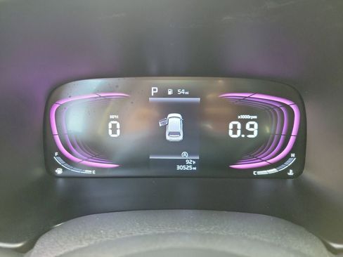 Used 2025 Kia Soul LX w/ LX Technology Package FWD image 19