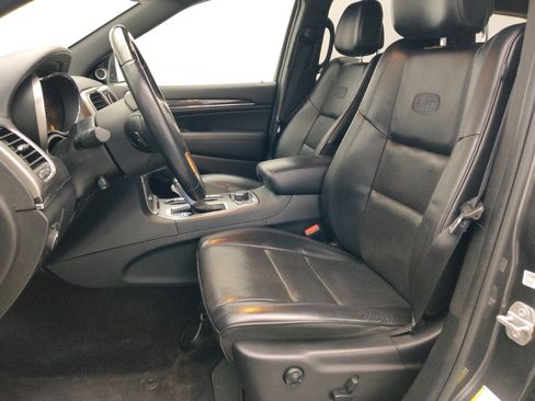 Used 2018 Jeep Grand Cherokee Overland AWD/4WD image 17