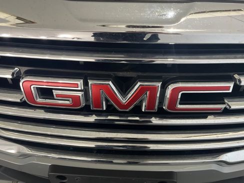 Used 2023 GMC Terrain SLT AWD/4WD image 36