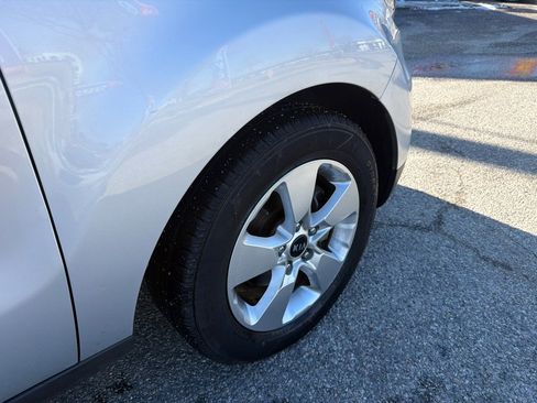 Used 2017 Kia Soul image 19