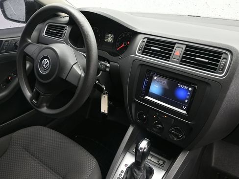 Used 2013 Volkswagen Jetta S FWD image 18