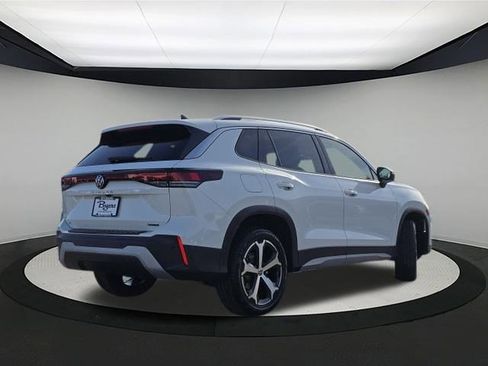 New 2026 Volkswagen Tiguan SE image 7