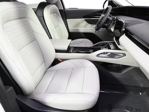 New 2026 Lincoln Nautilus Reserve w/ Jet Appearance Package image 16