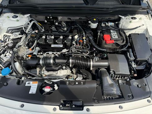 Used 2019 Honda Accord Sport image 10