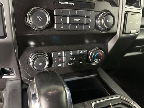 Used 2020 Ford F150 XLT w/ Equipment Group 302A Luxury AWD/4WD image 18