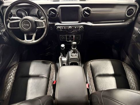 Used 2022 Jeep Wrangler Unlimited Sahara AWD/4WD image 27