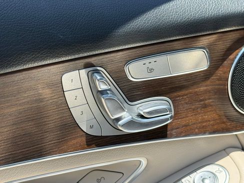 Used 2022 Mercedes-Benz GLC 300 image 23