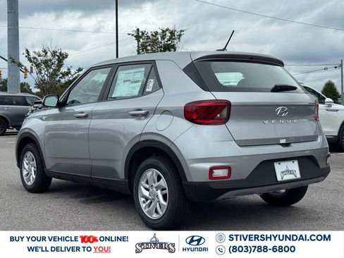 Certified 2026 Hyundai Venue SE FWD image 10