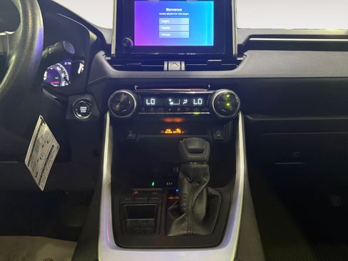 Used 2025 Toyota RAV4 XLE w/ Convenience Package FWD image 18