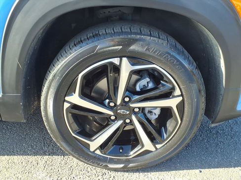 Certified 2023 Chevrolet TrailBlazer RS w/ Sun and Liftgate Package image 9