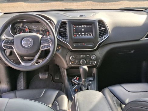 Used 2020 Jeep Cherokee Latitude Plus image 10