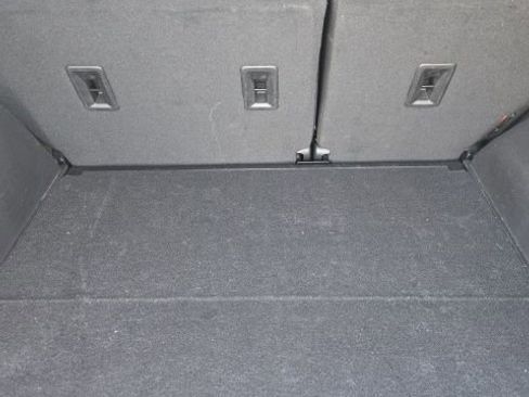 Used 2023 GMC Terrain SLE w/ Driver Convenience Package image 17