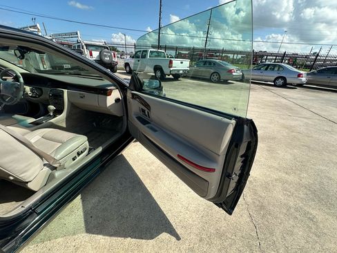 Used 2000 Cadillac Eldorado Touring FWD image 49