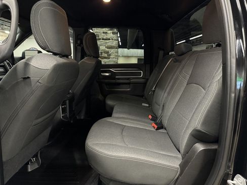 Used 2019 RAM 2500 Big Horn w/ Black Appearance Package AWD/4WD image 26