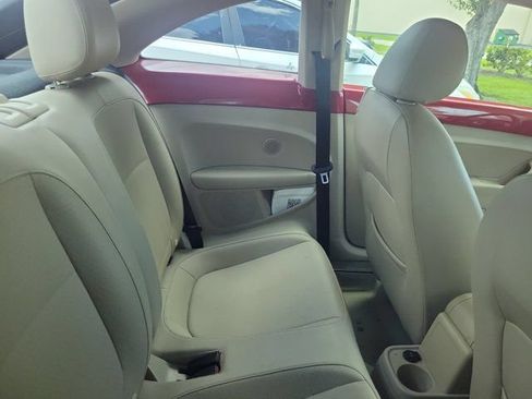 Used 2016 Volkswagen Beetle 1.8T SE FWD image 3