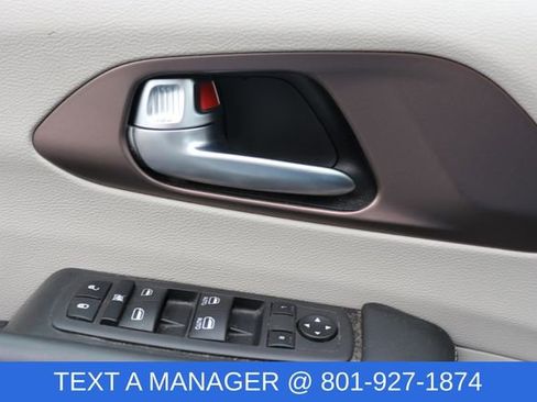 Used 2023 Chrysler Voyager LX FWD image 21