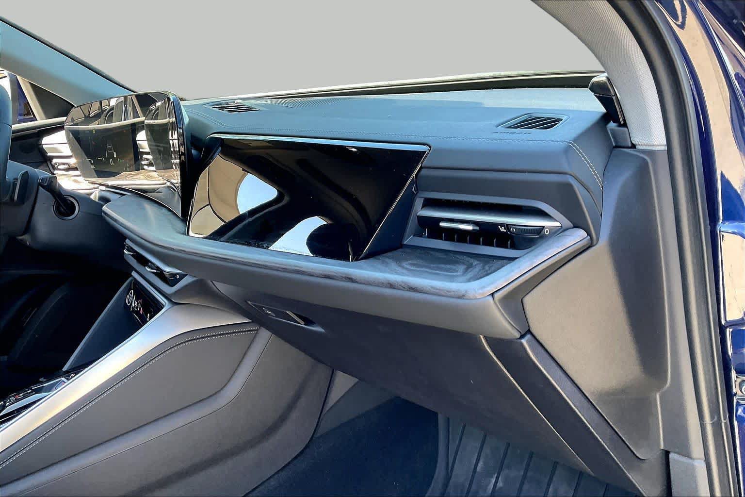 Used 2025 Audi Q5 Premium w/ Convenience Package AWD/4WD image 19