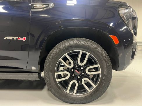 Used 2023 GMC Yukon XL AT4 w/ AT4 Premium Package image 16