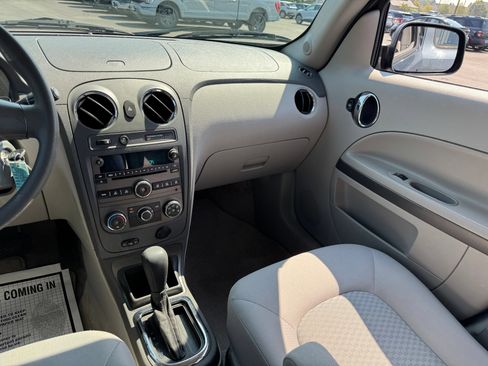 Used 2010 Chevrolet HHR LS FWD image 21