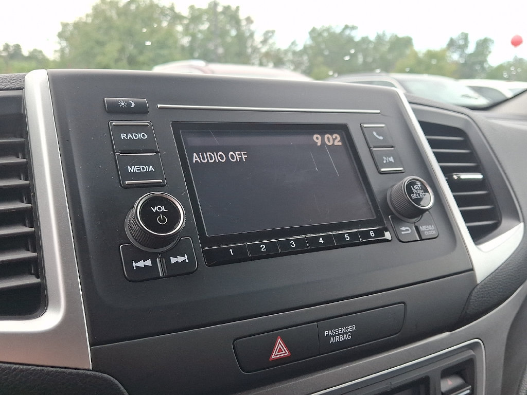 Used 2020 Honda Pilot LX image 17