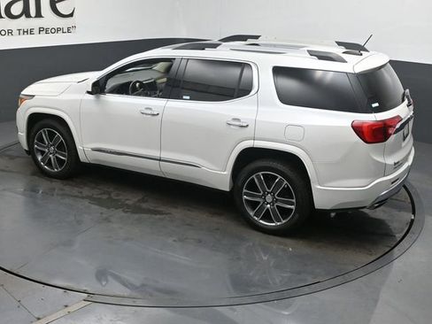 Used 2019 GMC Acadia Denali w/ Technology Package FWD image 42