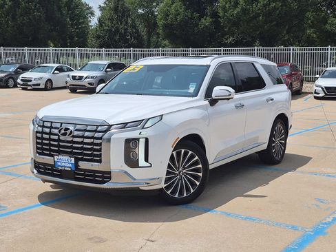Used 2023 Hyundai Palisade Calligraphy w/ Cargo Package AWD/4WD image 2
