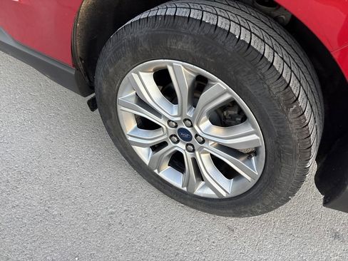 Used 2020 Ford Edge Titanium w/ Equipment Group 301A image 7