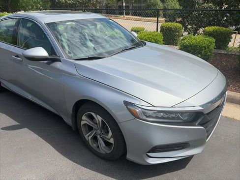 Used 2018 Honda Accord EX-L image 3