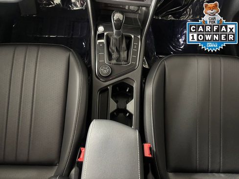Used 2024 Volkswagen Tiguan SE image 19