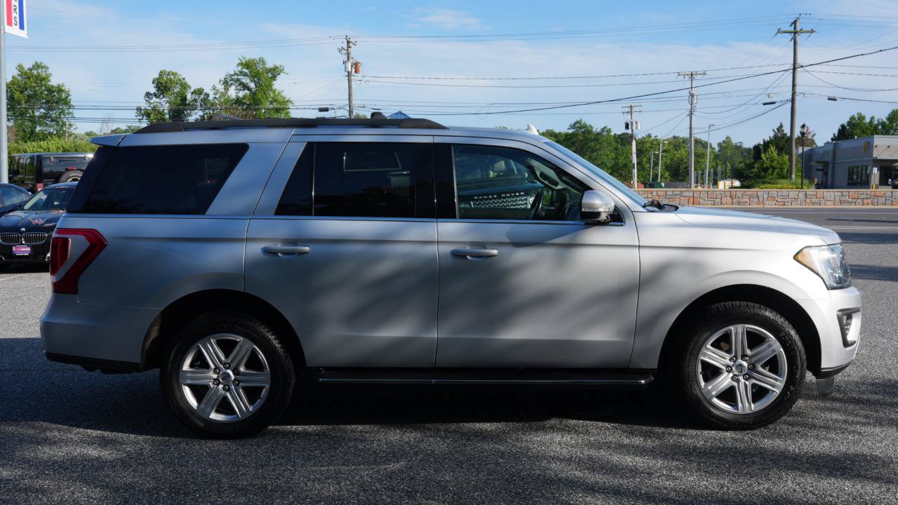 Used 2019 Ford Expedition XLT w/ Equipment Group 202A RWD image 4