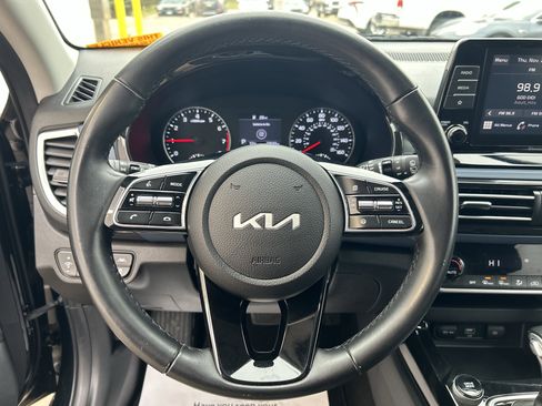 Used 2023 Kia Seltos S image 20