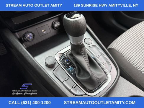 Used 2023 Hyundai Kona SE image 38