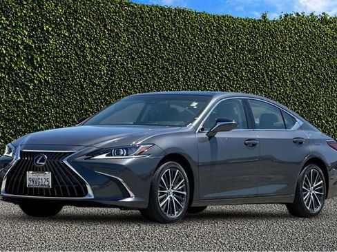 Used 2025 Lexus ES 350 w/ Premium Package FWD image 8