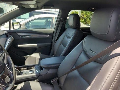 Certified 2023 Cadillac XT5 Luxury FWD image 9