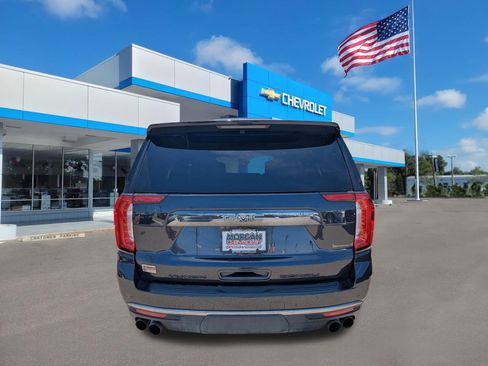 Used 2023 GMC Yukon XL Denali Ultimate AWD/4WD image 5