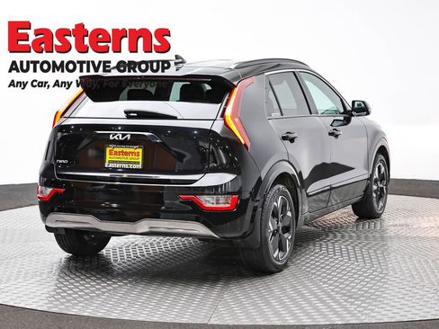 Used 2023 Kia Niro Wind w/ Wind Preserve Package FWD image 5