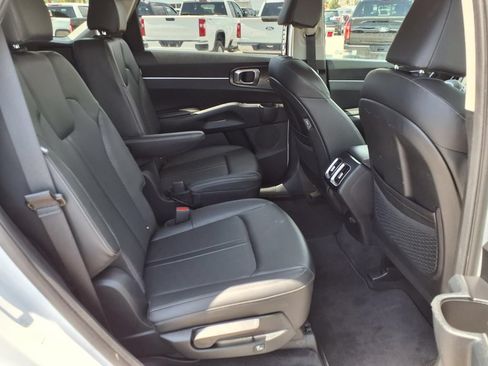 Used 2025 Kia Sorento X-Line EX AWD/4WD image 14