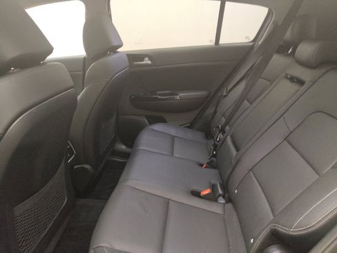 Used 2018 Kia Sportage EX w/ Option Group 040 AWD/4WD image 18