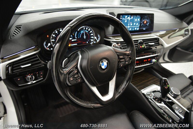 Used 2018 BMW 530e RWD image 32