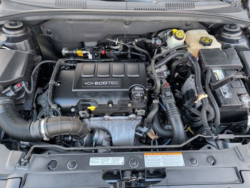 Used 2014 Chevrolet Cruze LT w/ All-Star Edition image 23