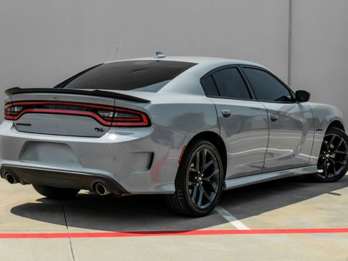 Used 2022 Dodge Charger R/T w/ Blacktop Package RWD image 4