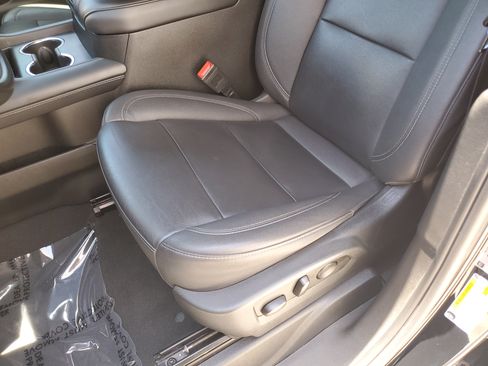 Used 2023 Chevrolet Tahoe LT AWD/4WD image 22