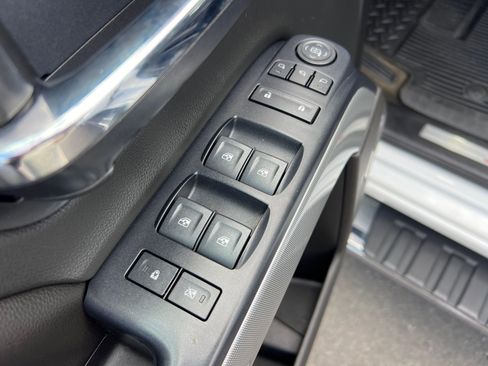 Used 2018 Chevrolet Silverado 3500 LTZ image 25