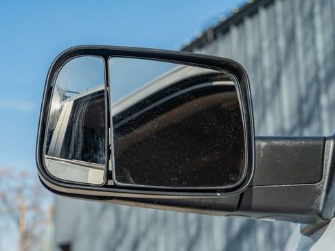 Used 2018 RAM 2500 Laramie w/ Sport Appearance Group image 11