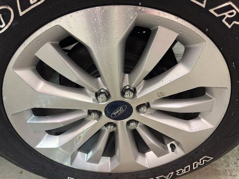 Used 2015 Ford F150 Lariat w/ Equipment Group 501A Mid image 35